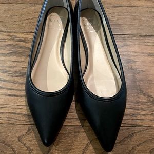 NWOT! Kaari Blue Black Pointed Toe Hillary Flats, Size 7, Brand New!